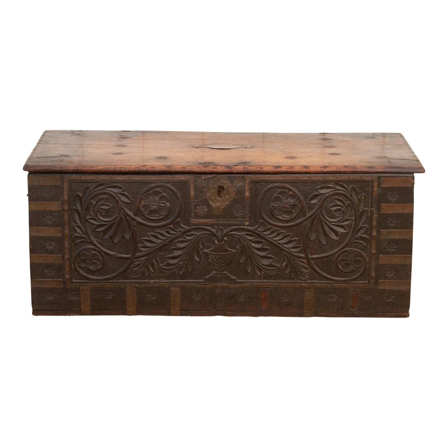 121_Trunks & Blanket Chests.jpg