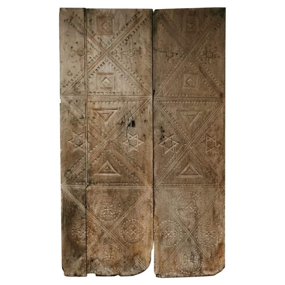 034_17th century Spanish chestnut doors ....jpg