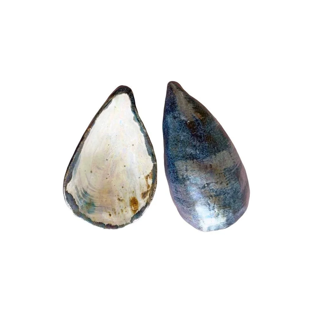 024_Ceramic Mussel Shell Pinch Pot.jpg