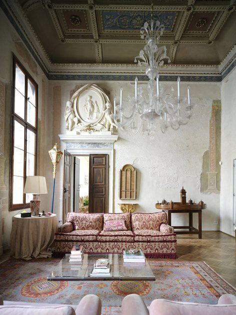 175_Decorating With Venetian Gondola Lantern.png