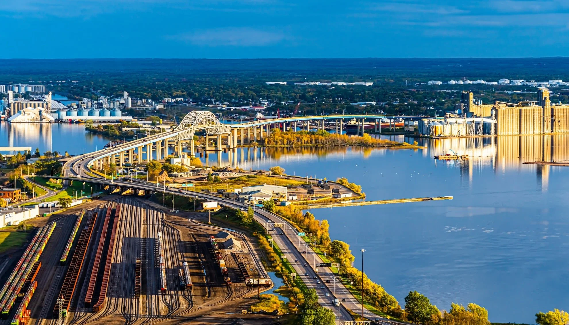 Duluth MN Boating Guide: How to Explore Duluth Harbor by Water 