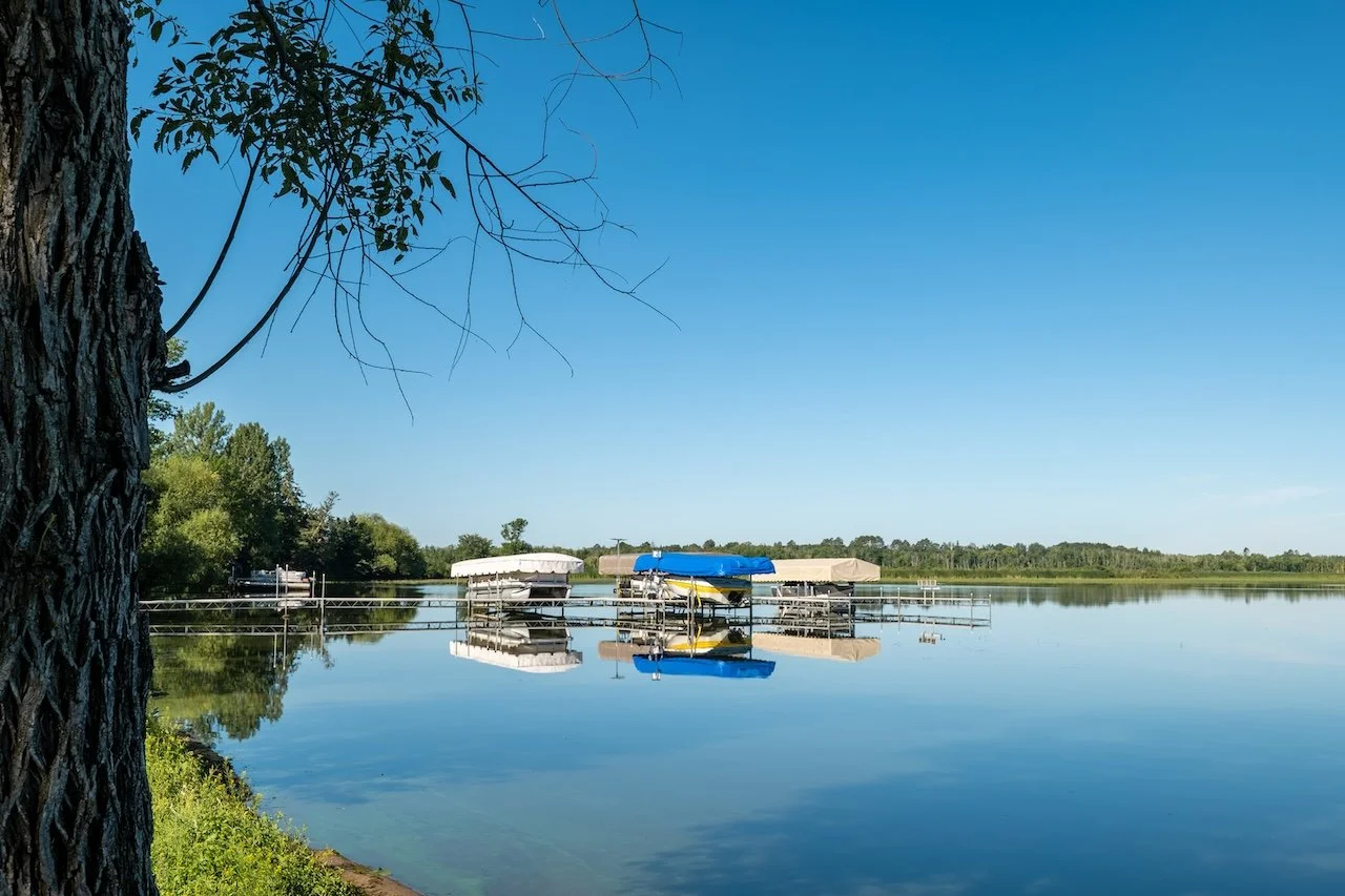 Plan a Day on Madison Lake: Boating Tips, Stops &amp; Family-Friendly Ideas