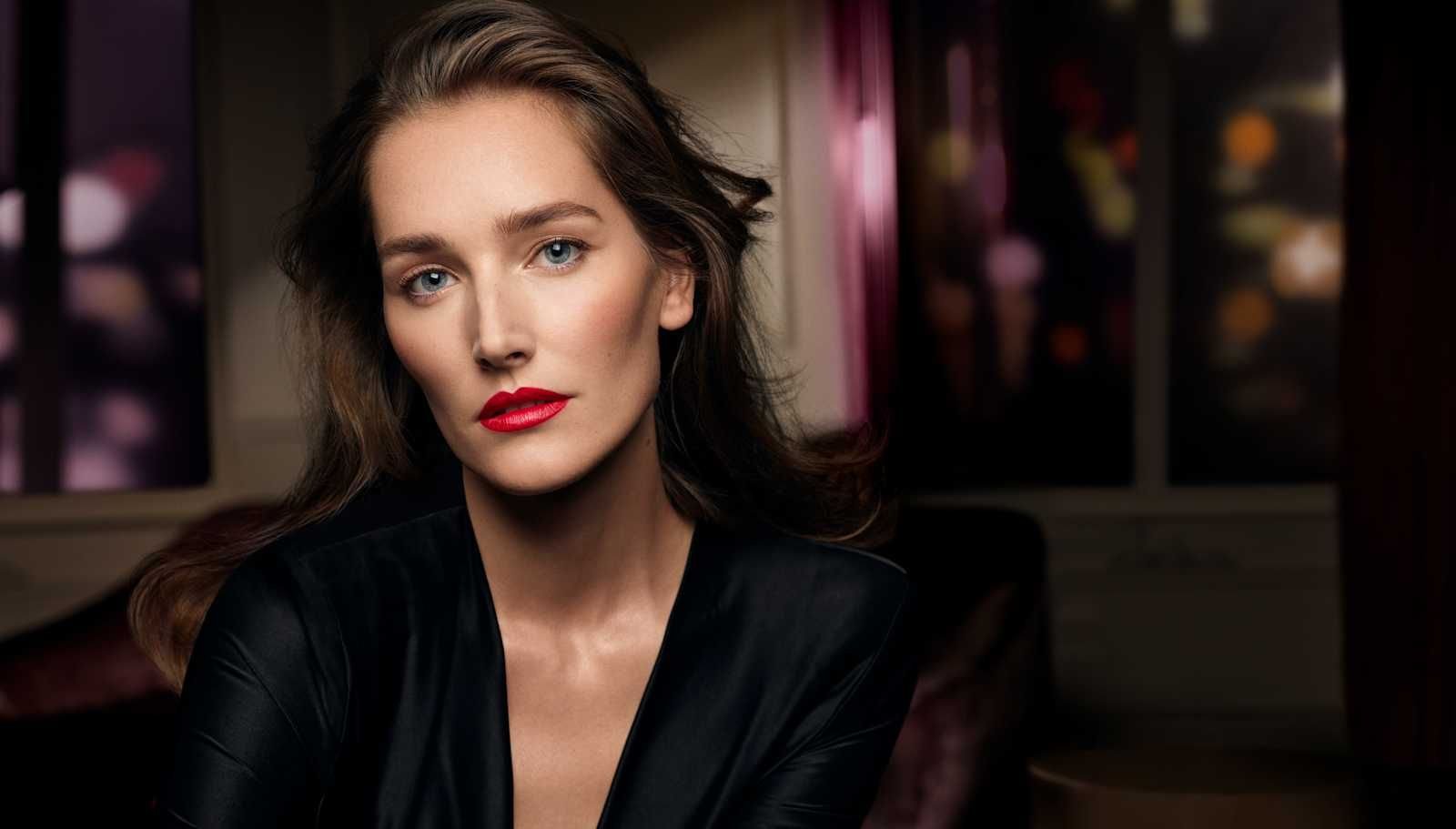 beauty advertising  photo shoot for Laura Mercier lipstick