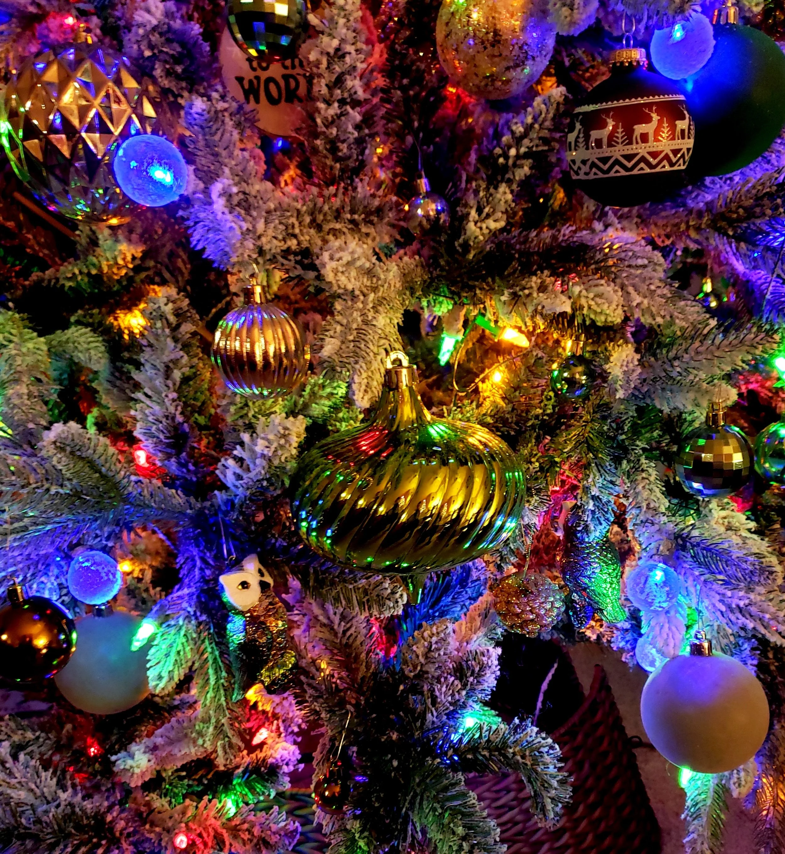 Greens, silvers, golds. bronze, and little creatures