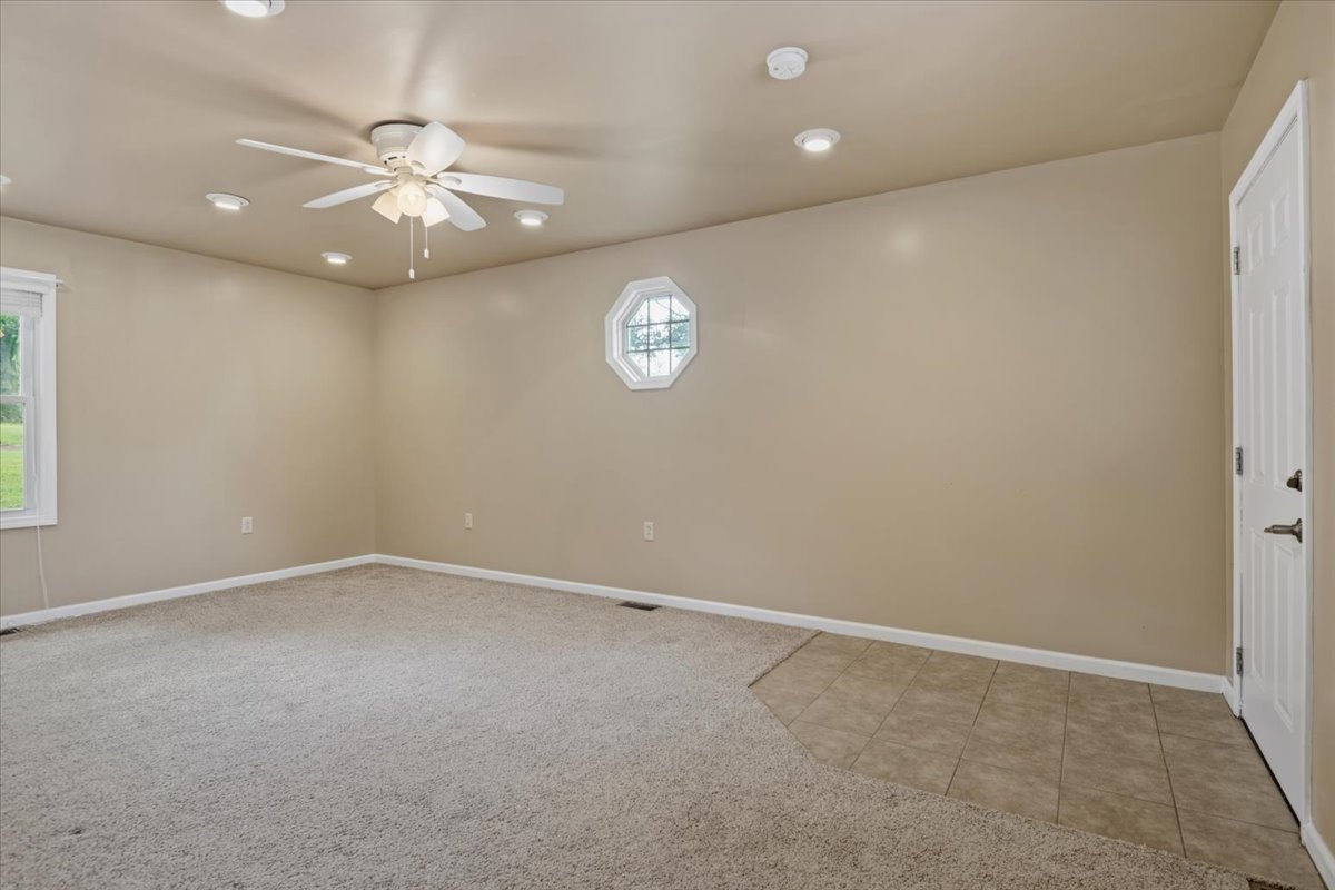 31-Bedroom 2.jpg