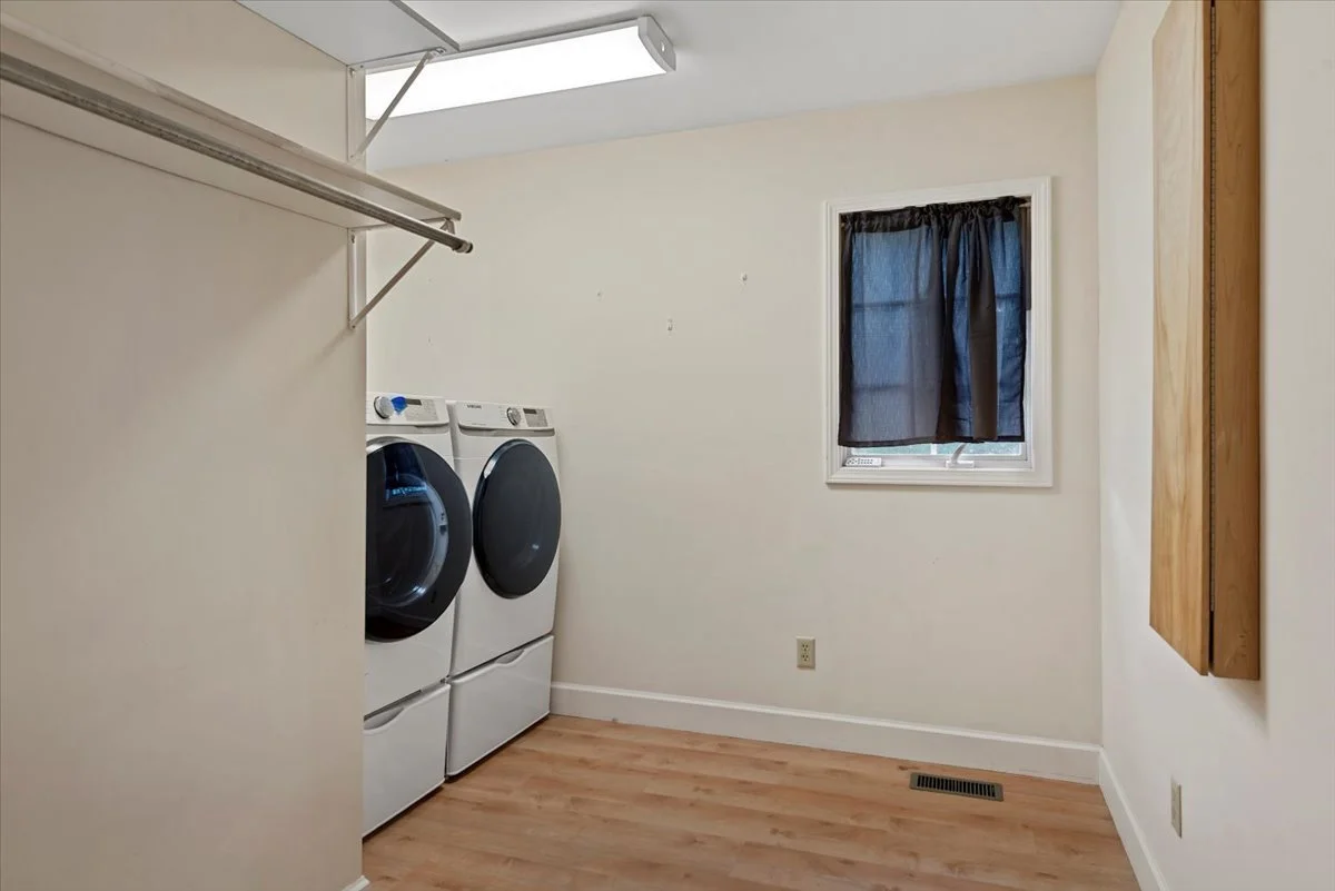 23-Laundry.jpg