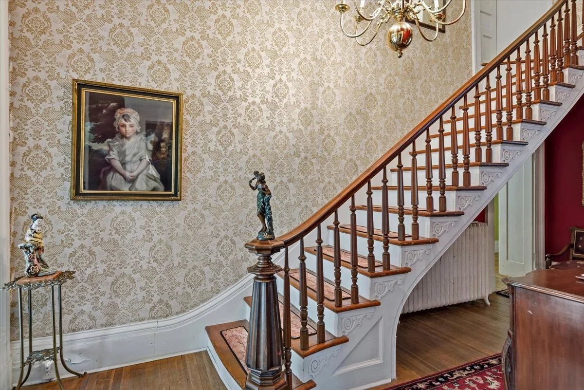 06-Foyer.jpg