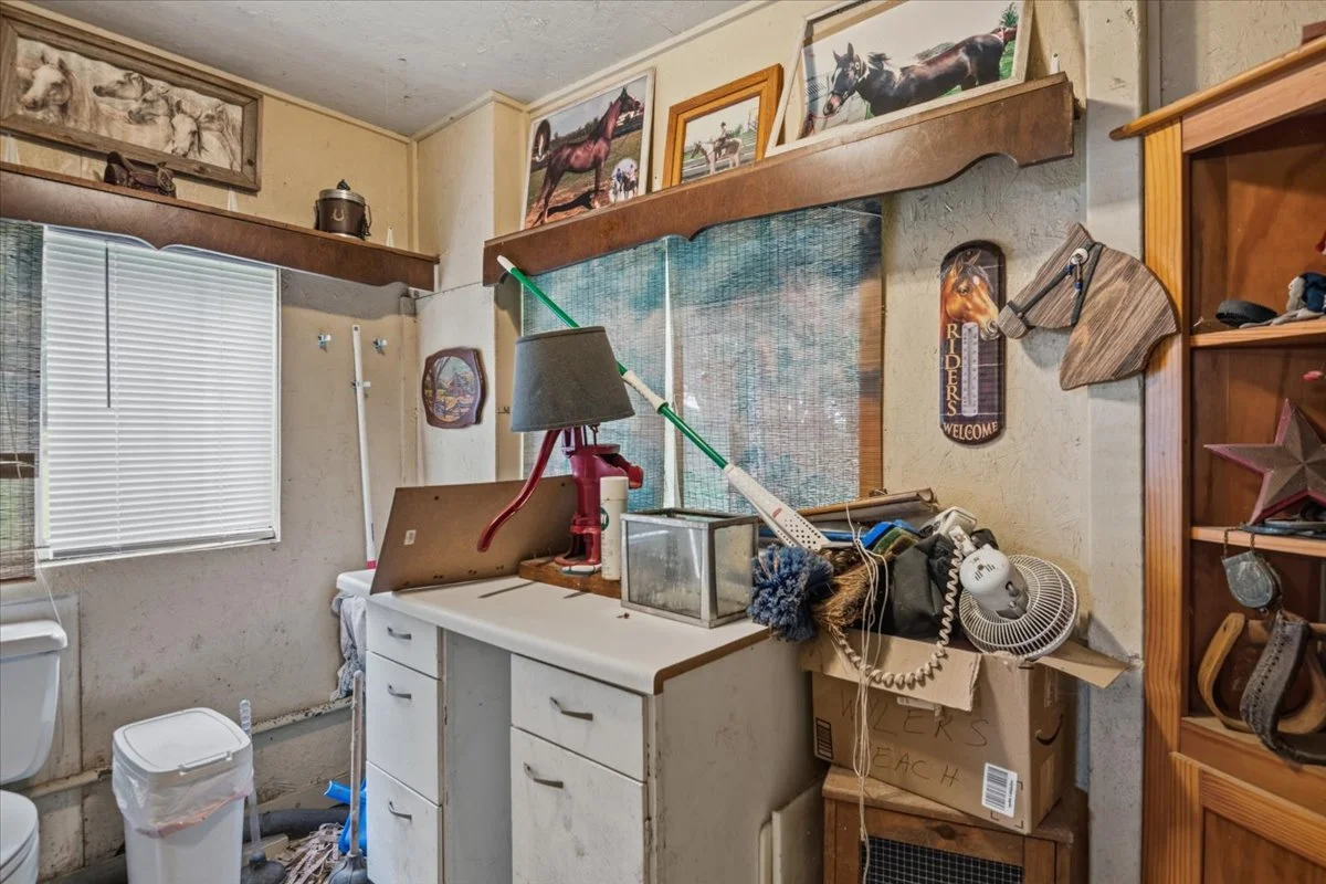 64-Outbuilding.jpg