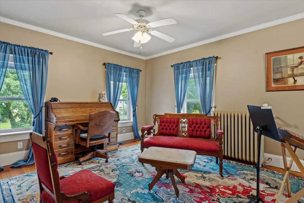 30-Primary Bedroom.jpg