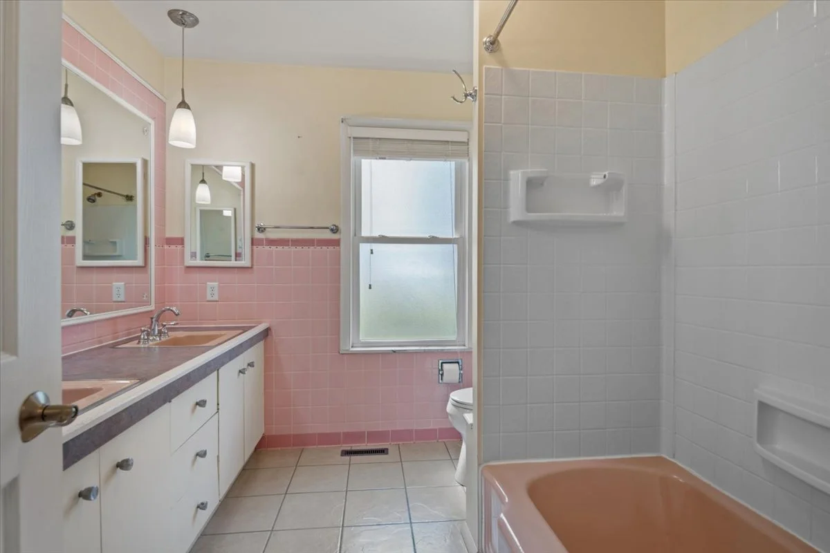 27-Bath.jpg