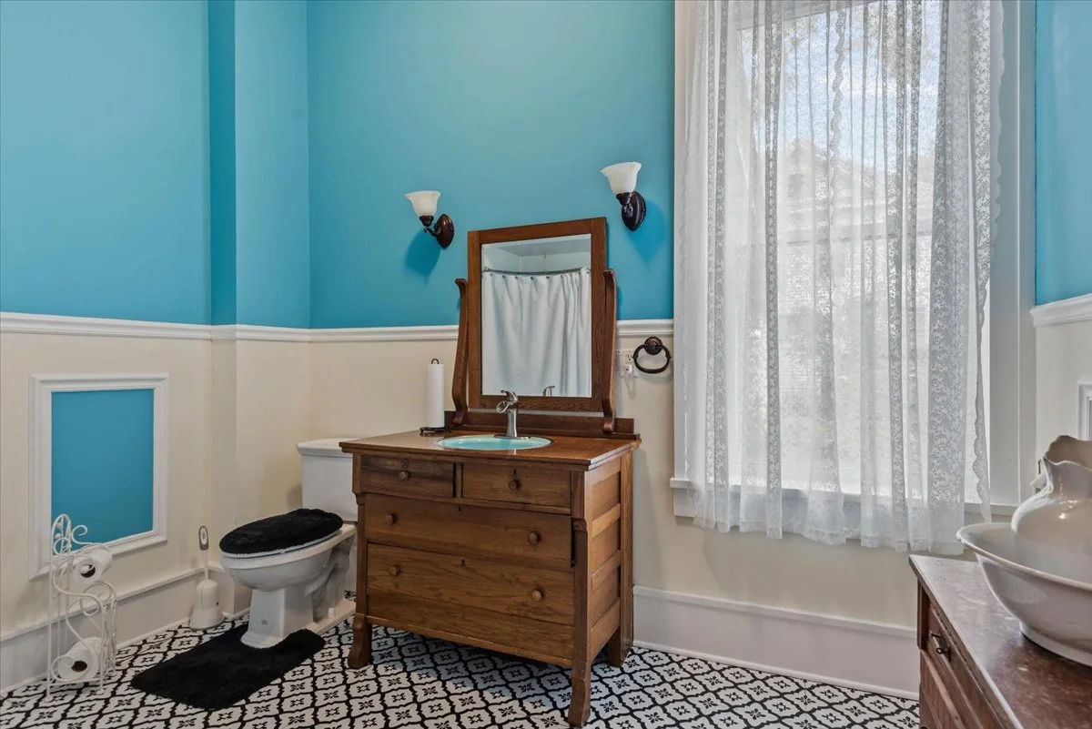 14-Bath.jpg