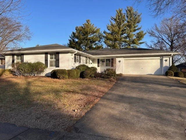 6 Ivywood Dr, Jacksonville, IL