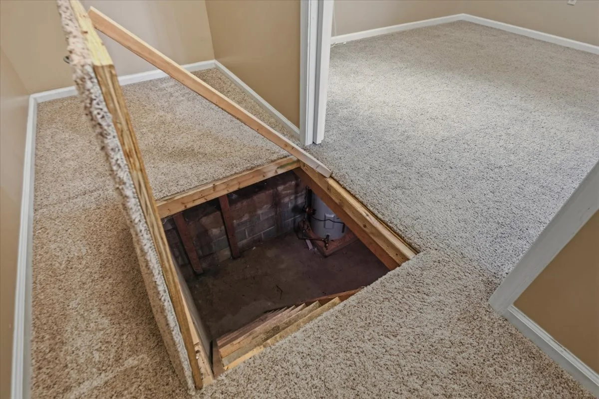 34-Bed 2 Closet (Basement Access).jpg