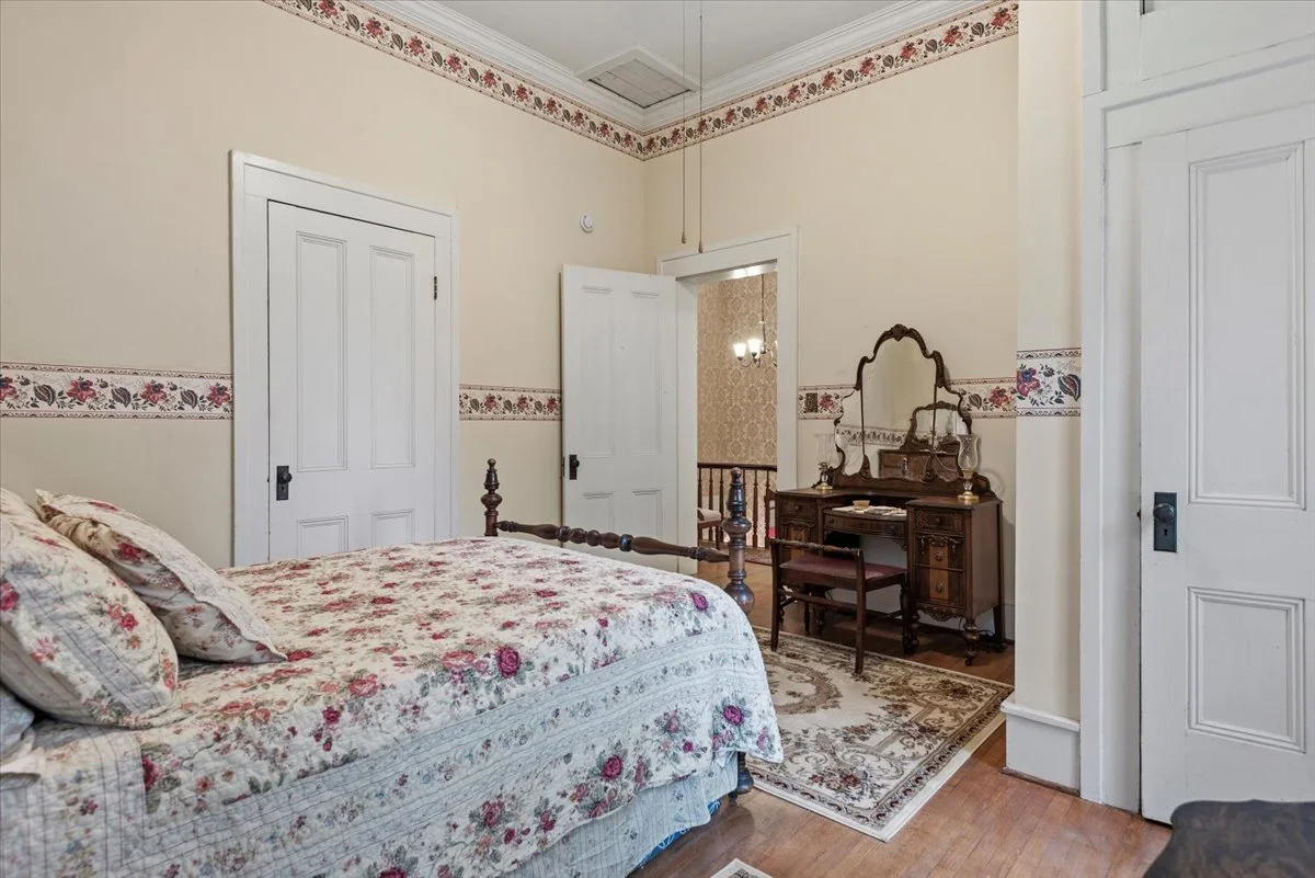 36-Bedroom 2.jpg