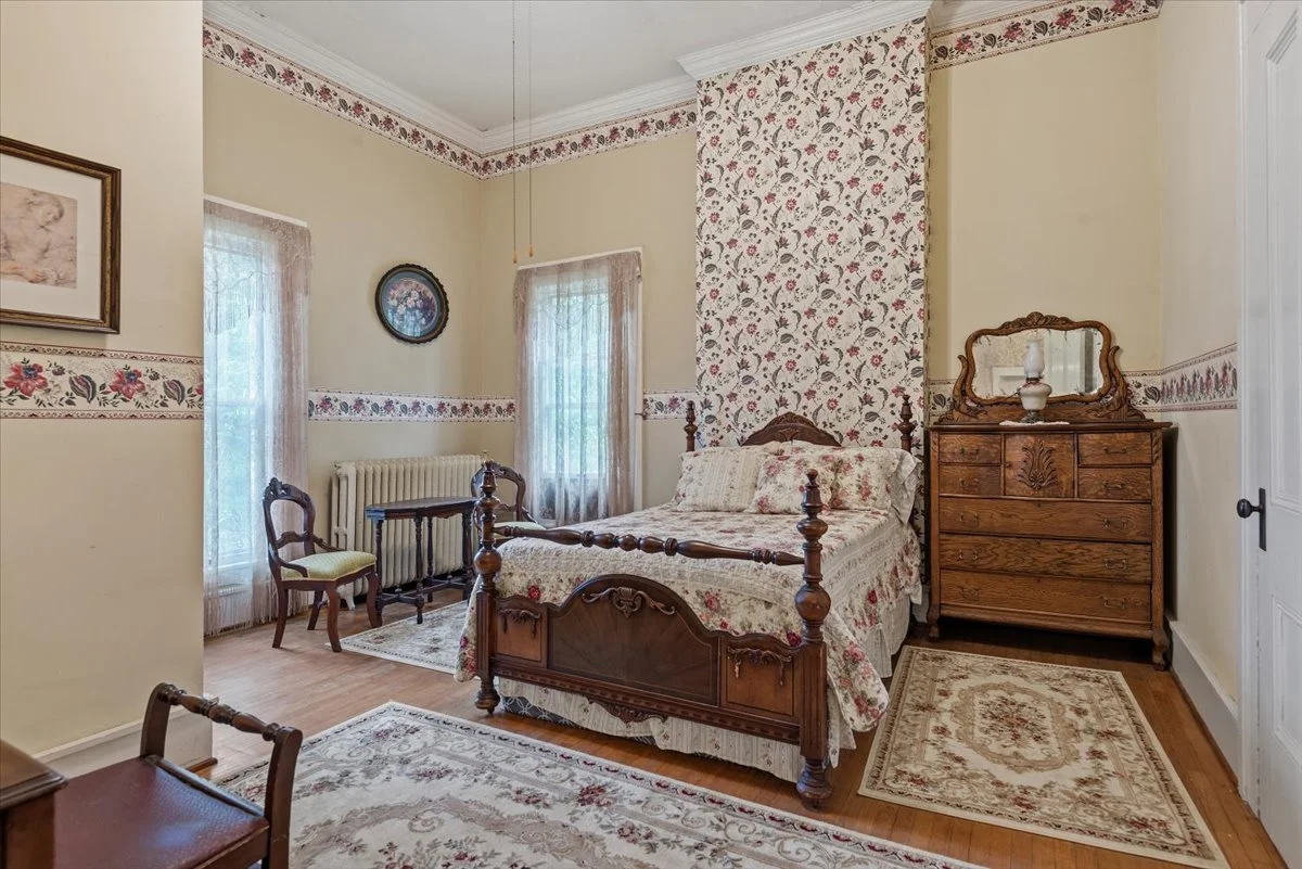 35-Bedroom 2.jpg