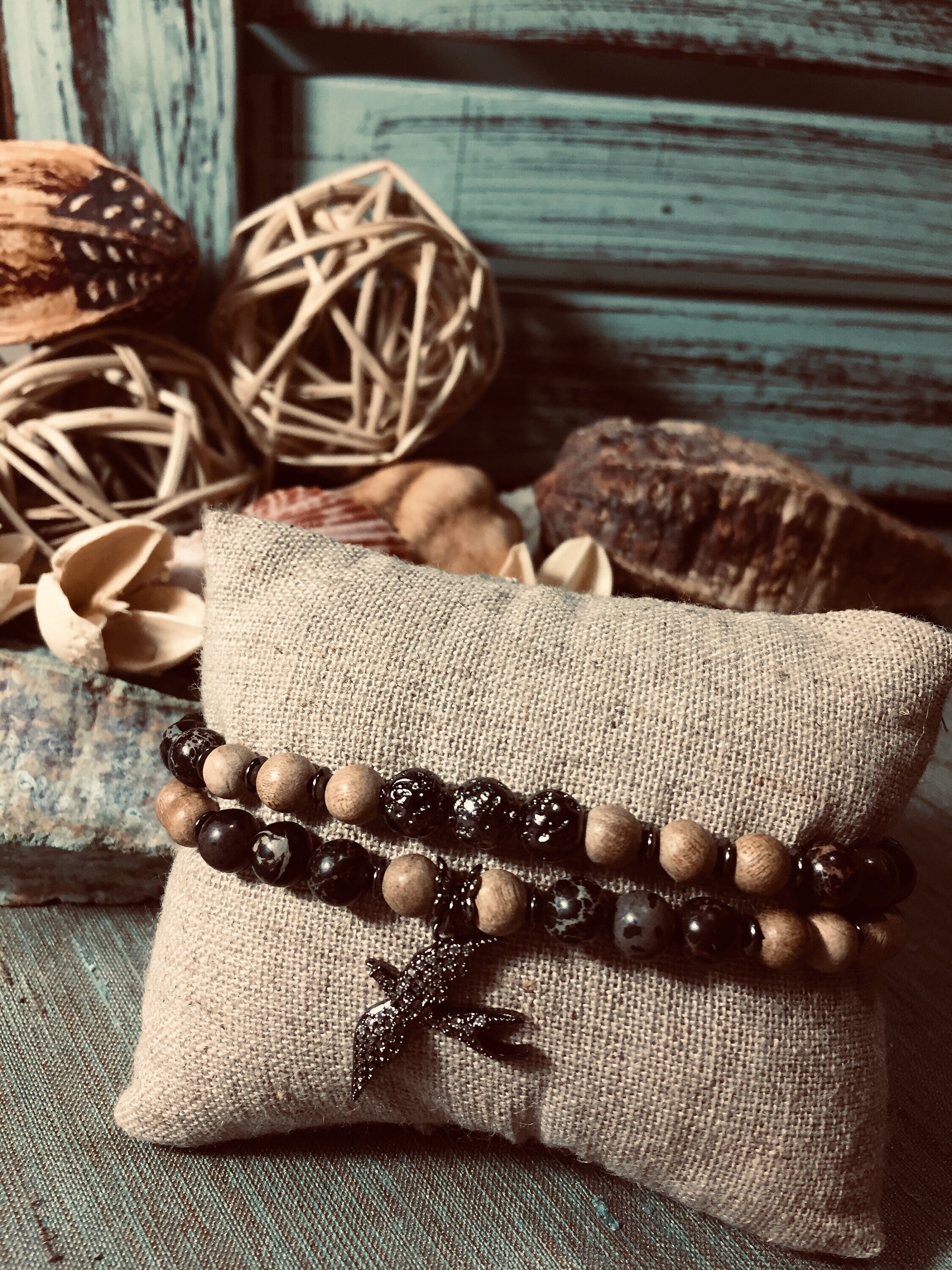 https://i.etsystatic.com/22230889/r/il/4a3430/2217394681/il_fullxfull.2217394681_lpnn.jpg