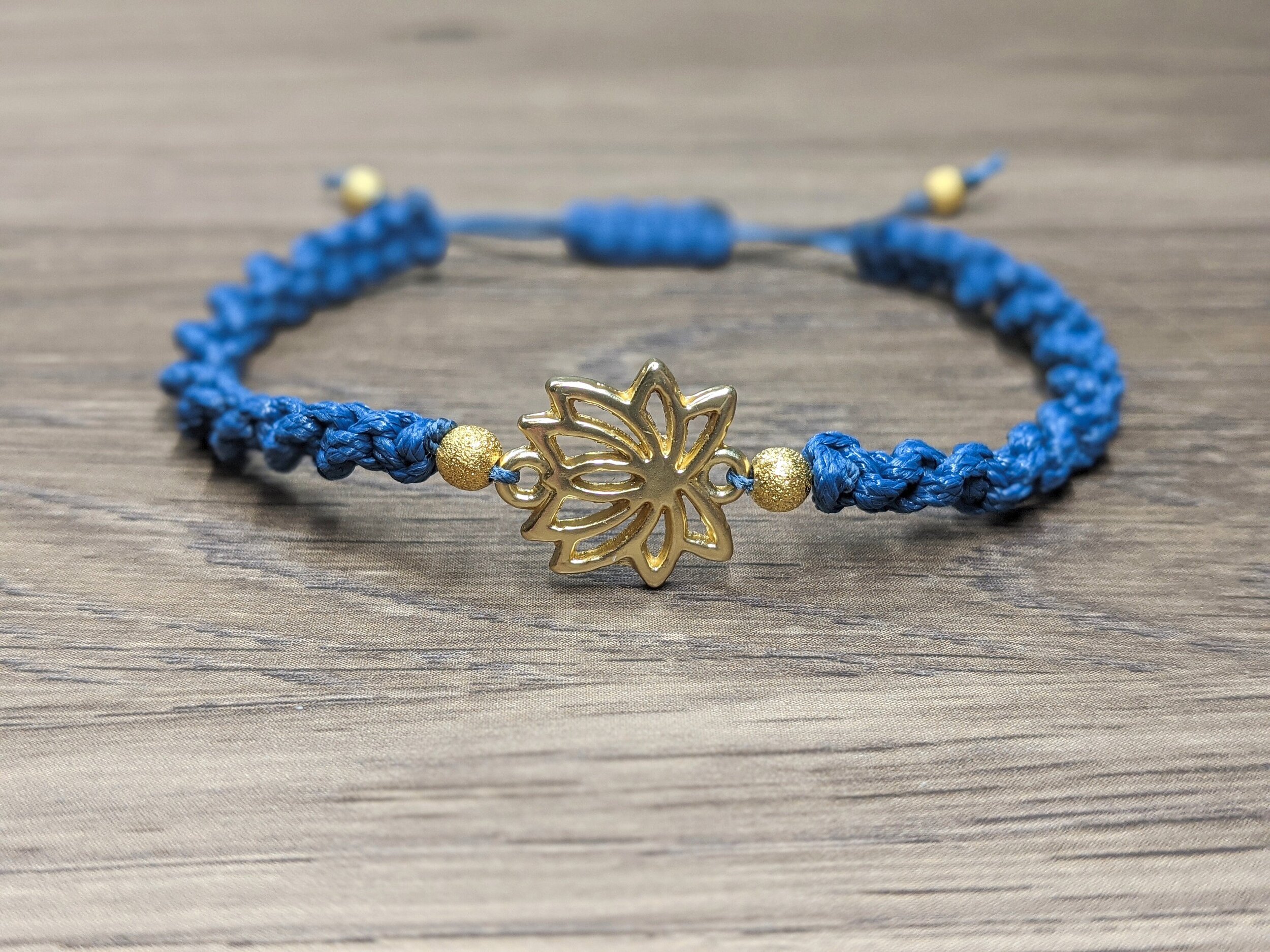 https://i.etsystatic.com/22230889/r/il/0909f3/2858269048/il_fullxfull.2858269048_tmvn.jpg