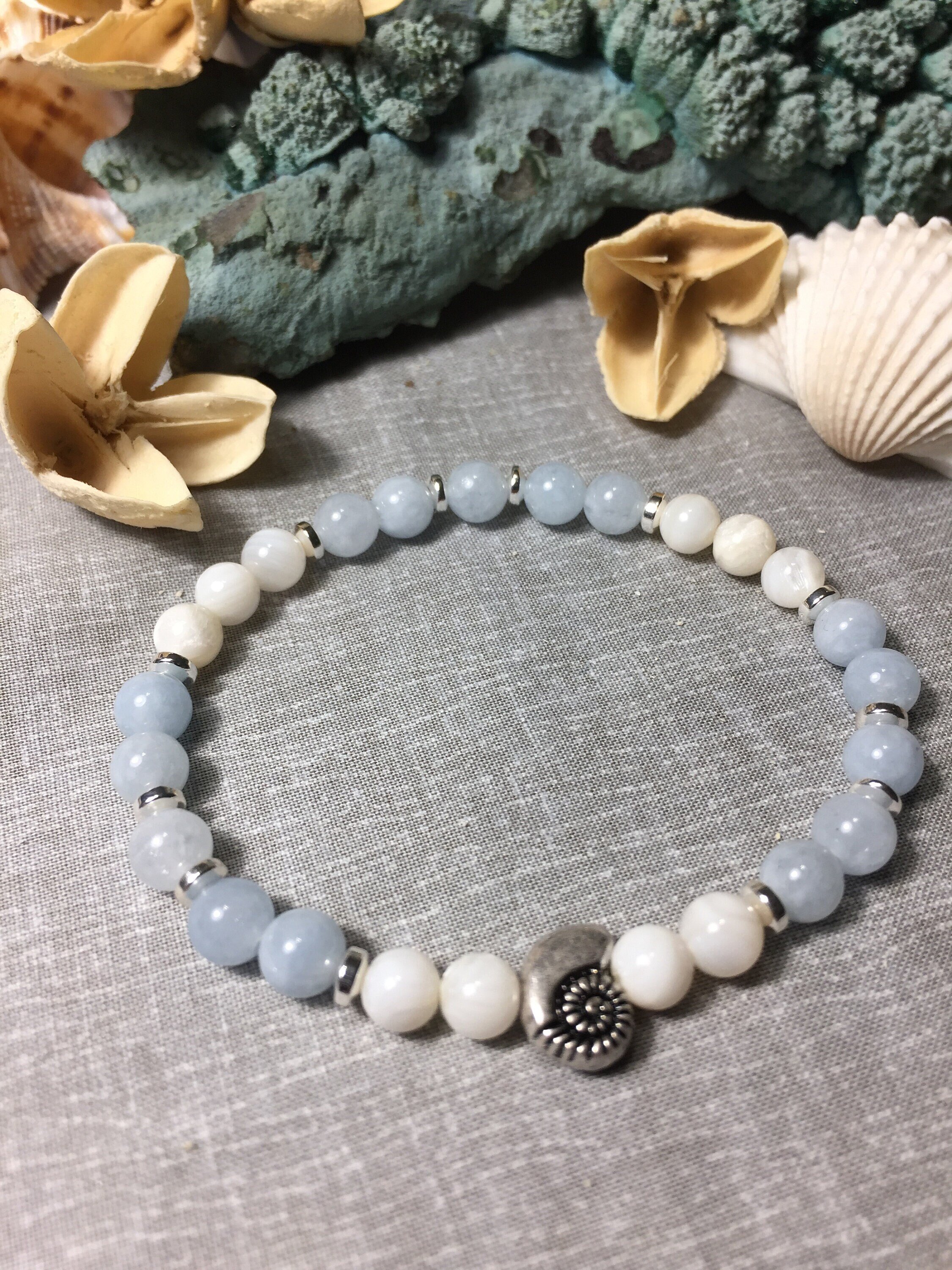 https://i.etsystatic.com/22230889/r/il/af7ecd/2178500638/il_fullxfull.2178500638_s46l.jpg