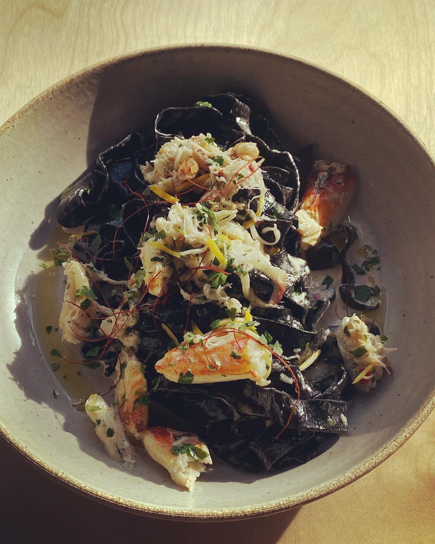 This weeks pasta special is Squid ink Tagliatelle, Dungeness crab, Meyer lemon, chili, parsley, a touch of cream and Prosecco. Treat yourself @osteria_dop #crabpasta #tagliatelle #dungenesscrab #meyerlemon #slowfood #eugeneoregon