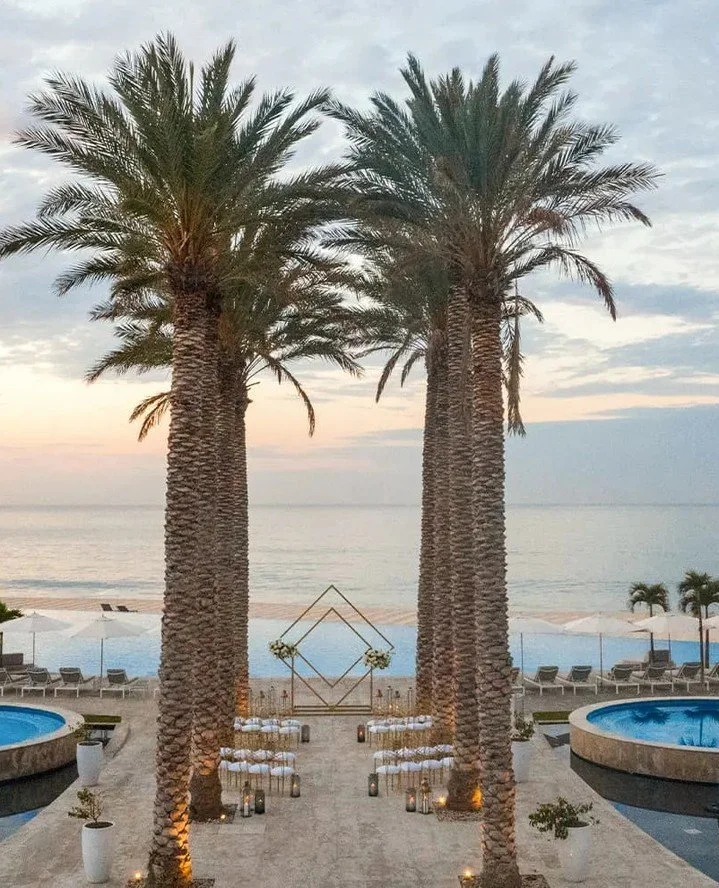From terrace views to private beach altars&hellip; here are five spots at Le Blanc Cabo where you&rsquo;ll fall in love (again). 💍⁠
⁠
🌴Wind Terrace⁠
🌴Blanc Terrace⁠
🌴Blanc Beach⁠
🌴Palm Pool Terrace⁠
🌴Sand Ballroom⁠
⁠
Save this post for your ins