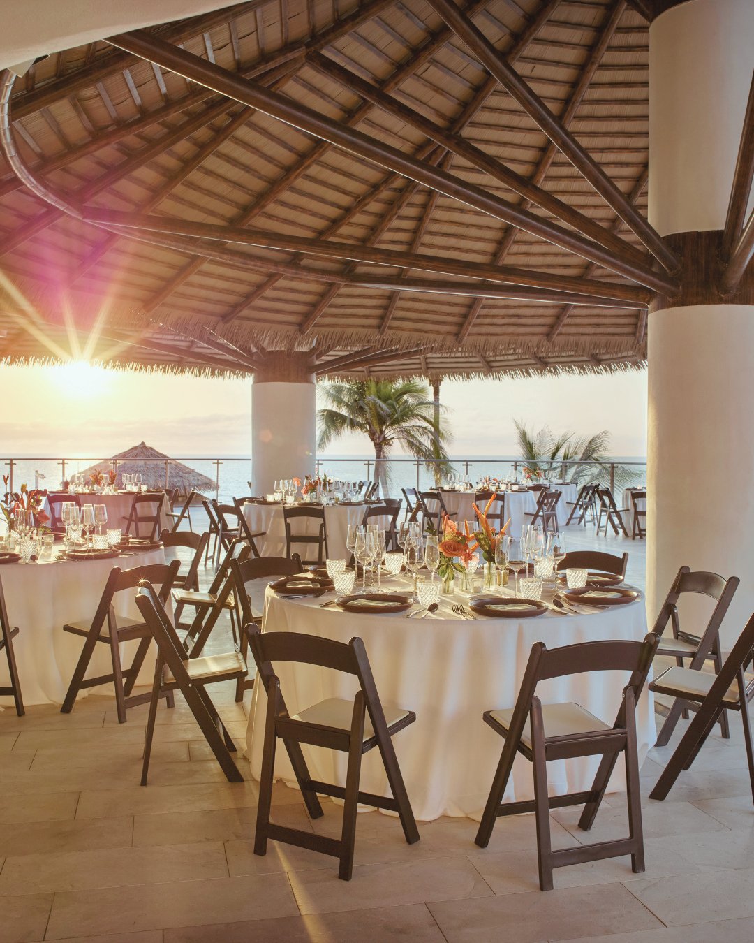 UNICO 20&ordm;105&ordm; Riviera Nayarit is the perfect setting for your dream destination wedding, offering a variety of stunning venues and wedding packages designed to make your special day truly unforgettable. ⁠
⁠
🌴 Inez Terrace⁠
🌴 Pacific Garde