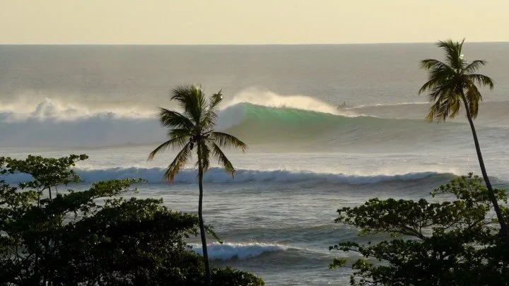 Puerto Rico es de los Puertorique&ntilde;os los dem&aacute;s son invitados 🇵🇷🐳🙏🏽🫶🏽Gracias @rinconsurfvideos por esta toma ! Dur&iacute;simo y el audio mejor😜 #rinconsurfexperience