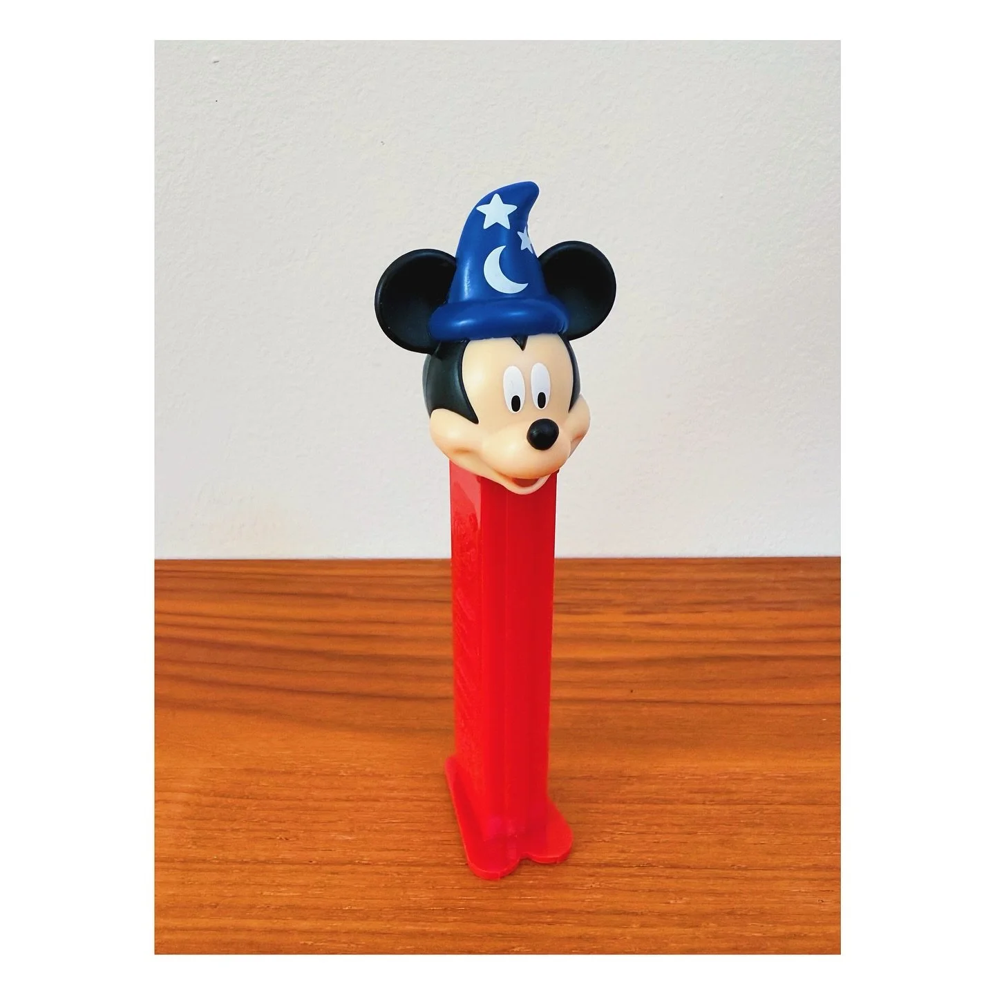 Fantasiaaaa 🪄
.
.
#pez #pezdispenser #candy #mickeymouse #disney