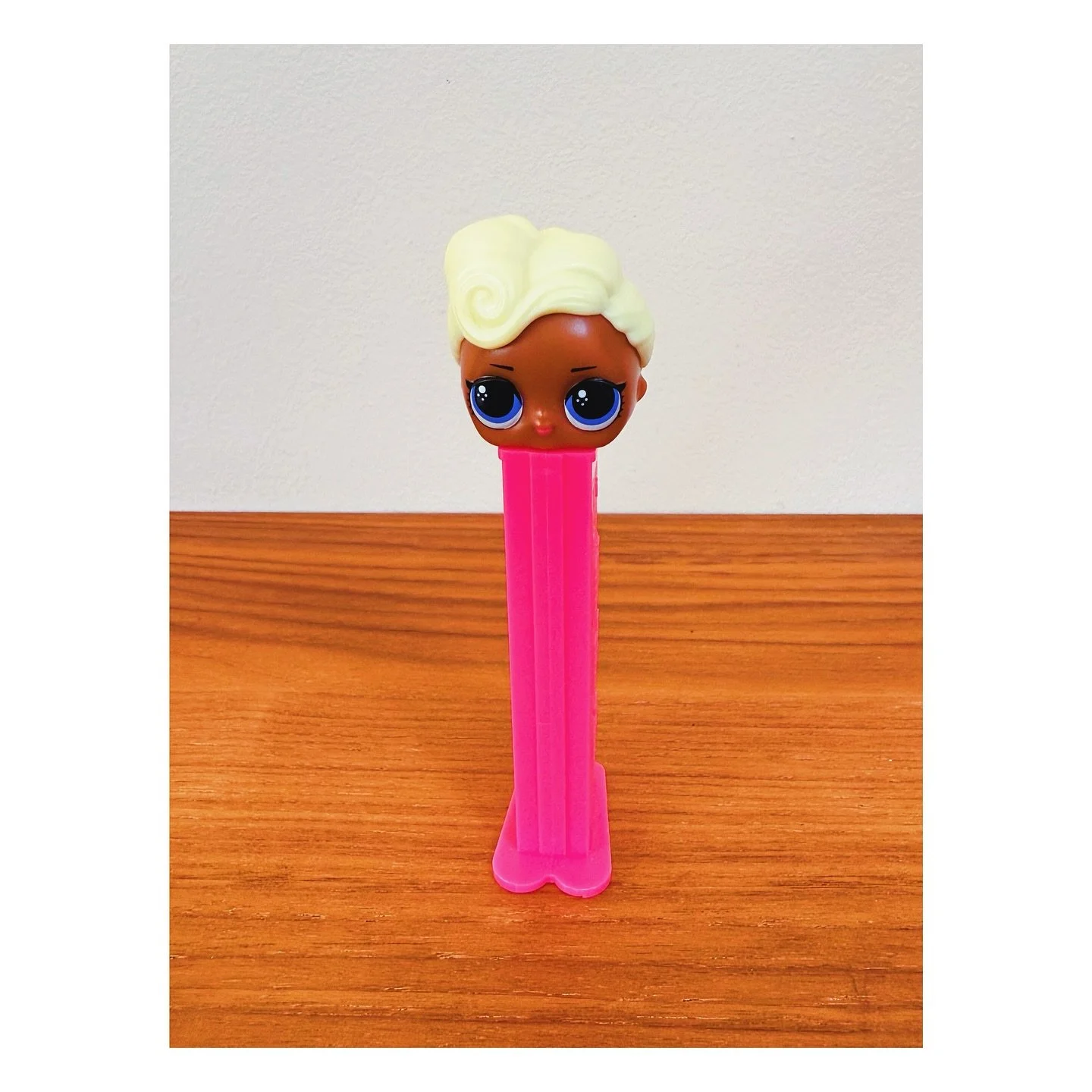 Oh so funky 😙
.
.
#pez #pezdispenser #candy #lolsurprise