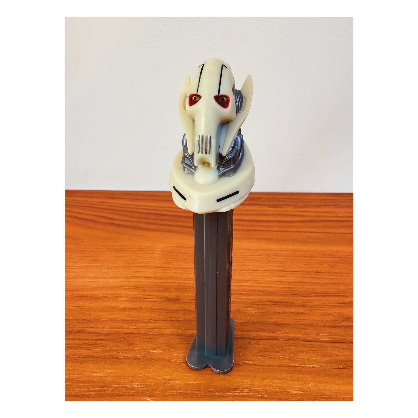 He&rsquo;s a pretty great guy 🤷🏻&zwj;♂️
.
.
#pez #pezdispenser #candy #starwars #generalgriveous