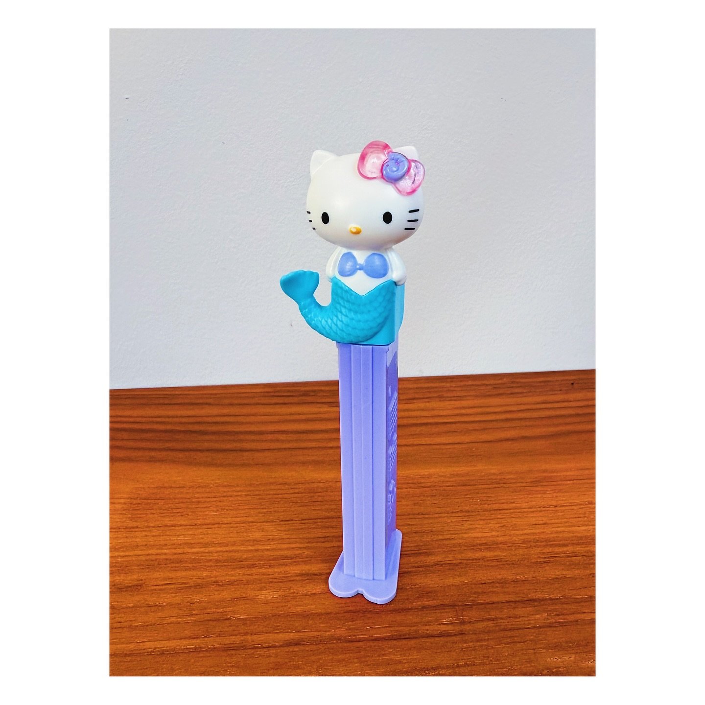 Hello kitty mermaid extravaganza 🧜🏻&zwj;♀️
.
.
#pez #pezdispenser #candy #hellokitty
