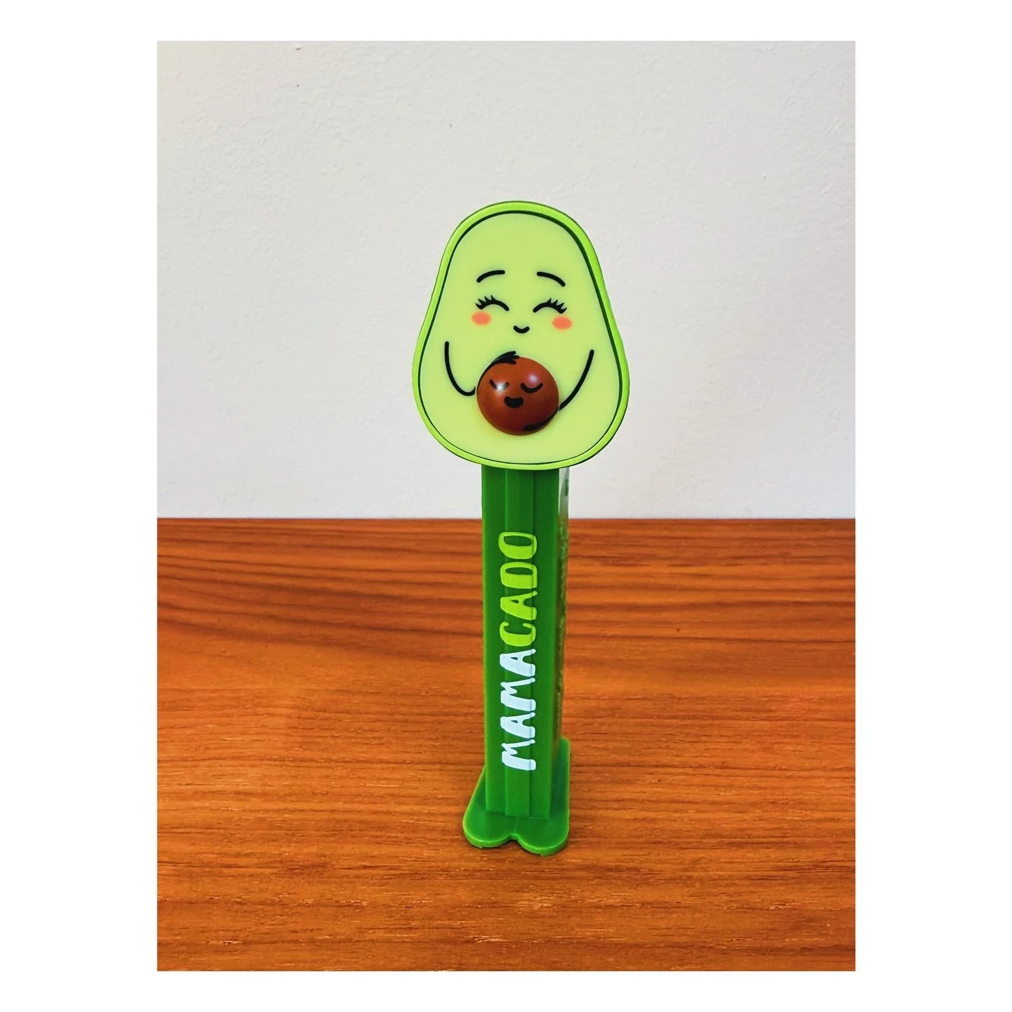 Hiya momma 🤰🏼
.
.
#pez #pezdispenser #candy #avocado