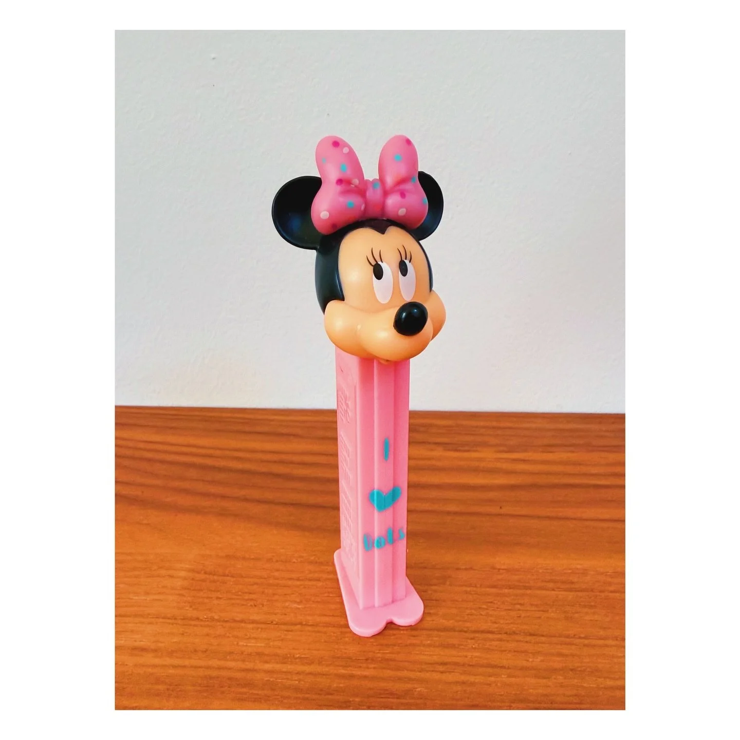 She loves dots 🟡
.
.
#pez #pezdispenser #candy #minniemouse #disney