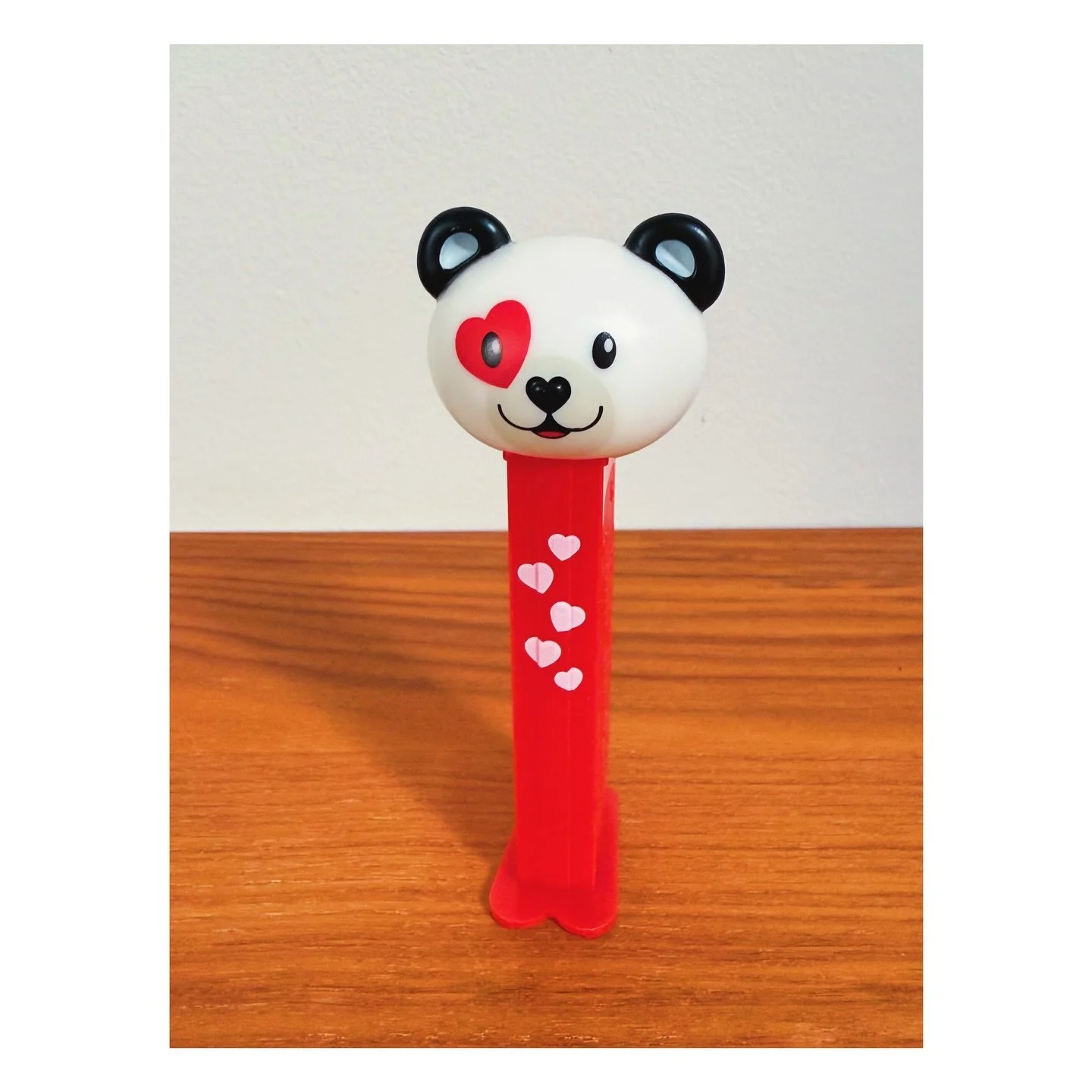 Panda kisses 🐼
.
.
#pez #pezdispenser #candy #panda