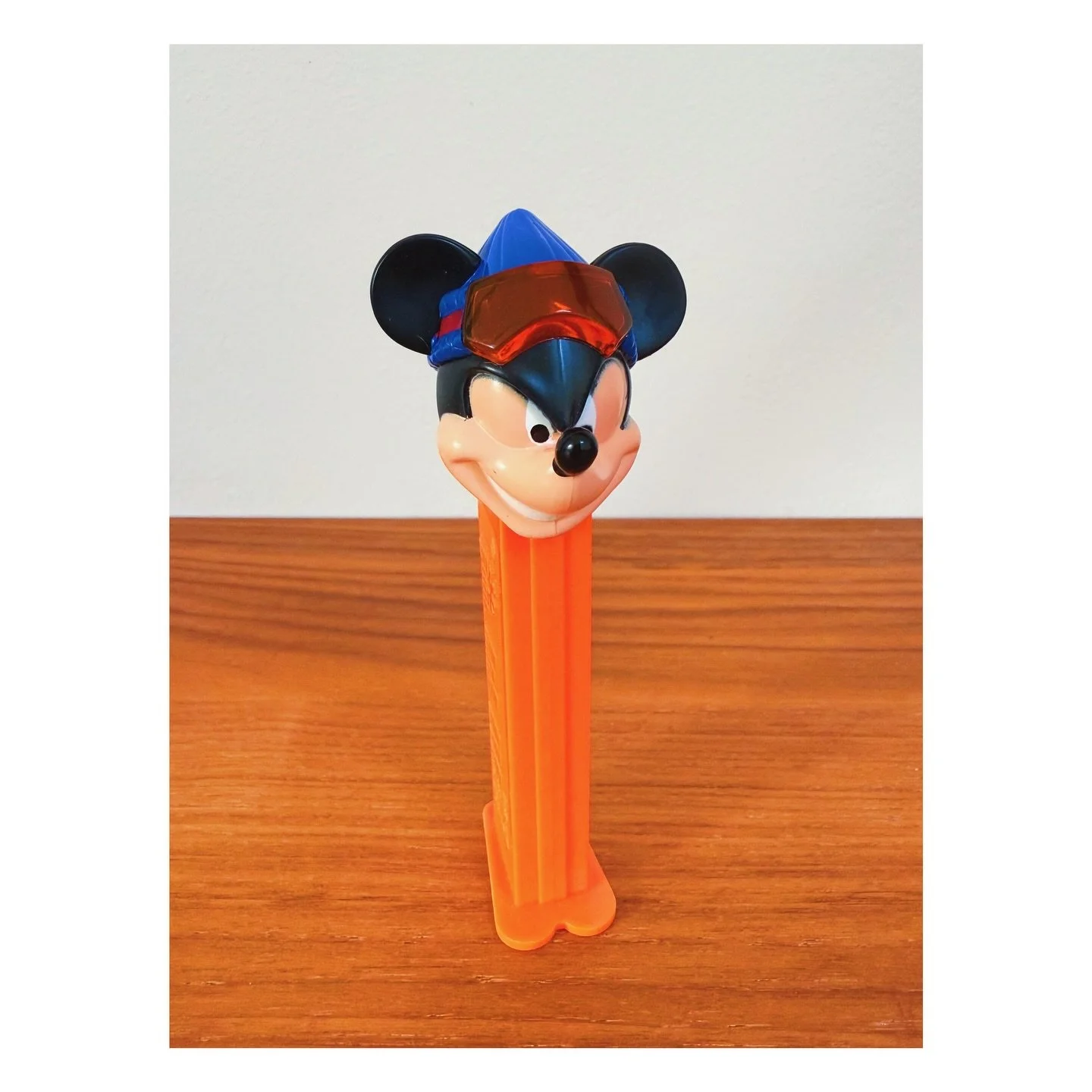 Mickey goes haaaaaard 🏂
.
.
#pez #pezdispenser #candy #mickeymouse #disney