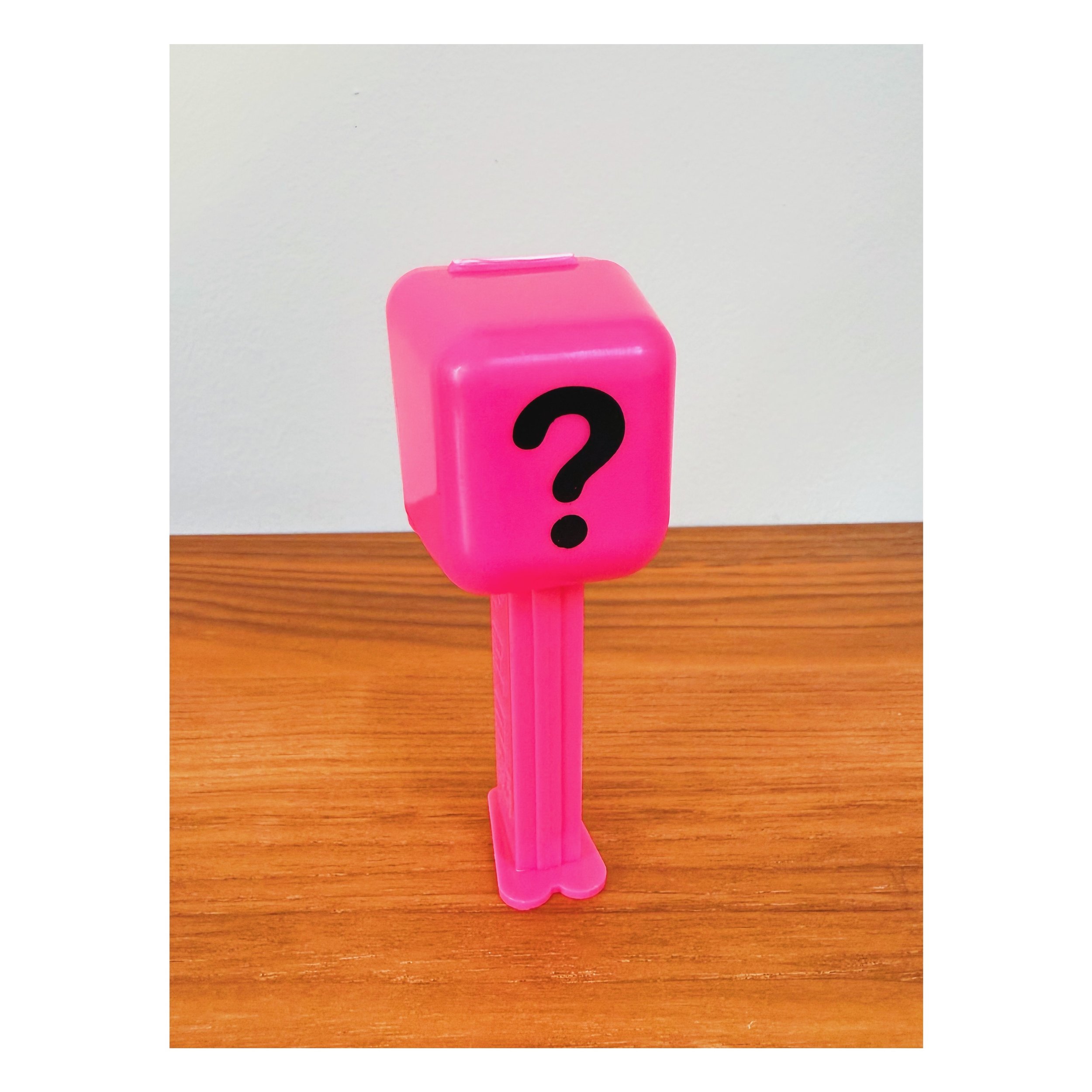 Full of mystery ❓
.
.
#pez #pezdispenser #candy #lolsurprise