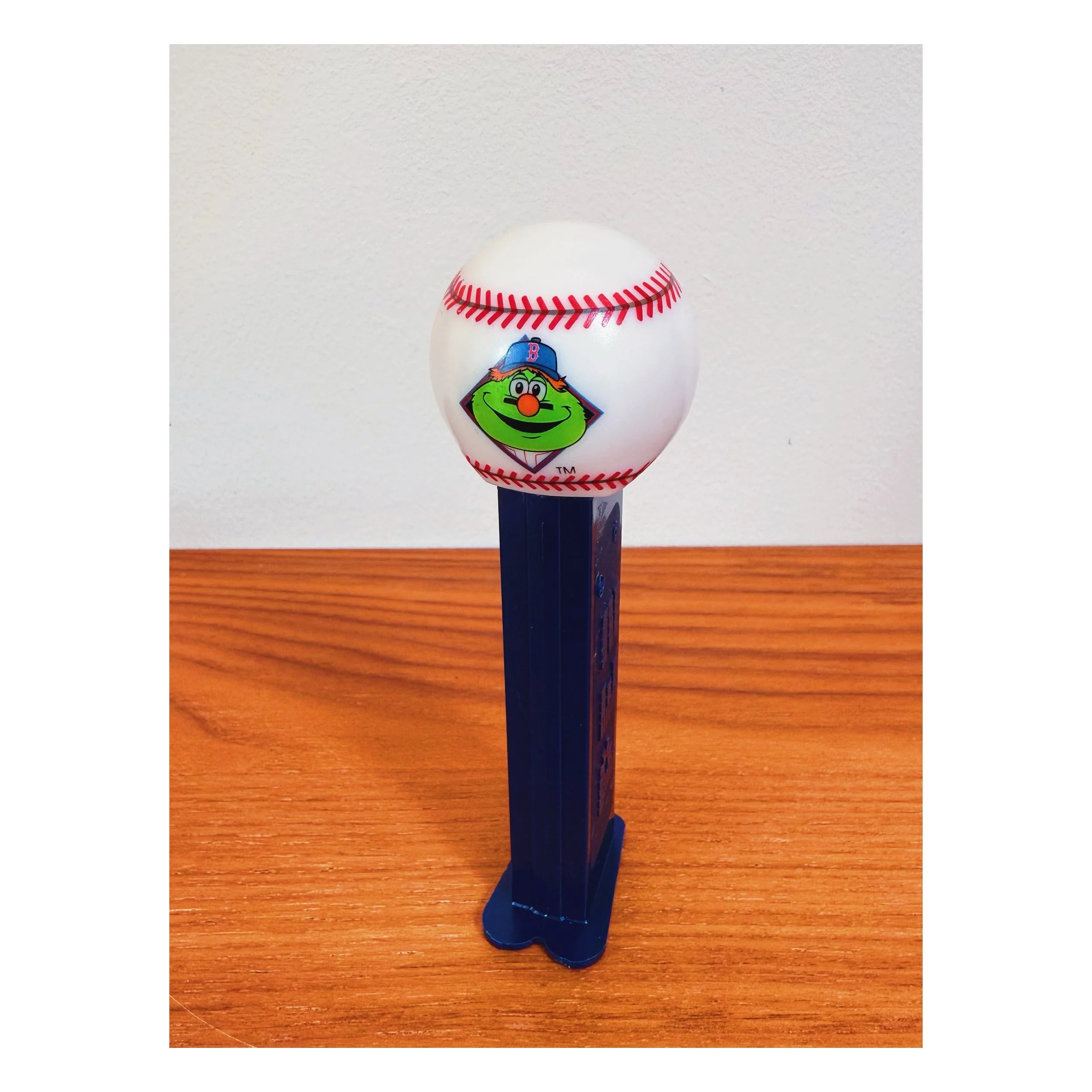 Not that kind of walllleeee 🤖
.
.
#pez #pezdispenser #candy #wally #redsox