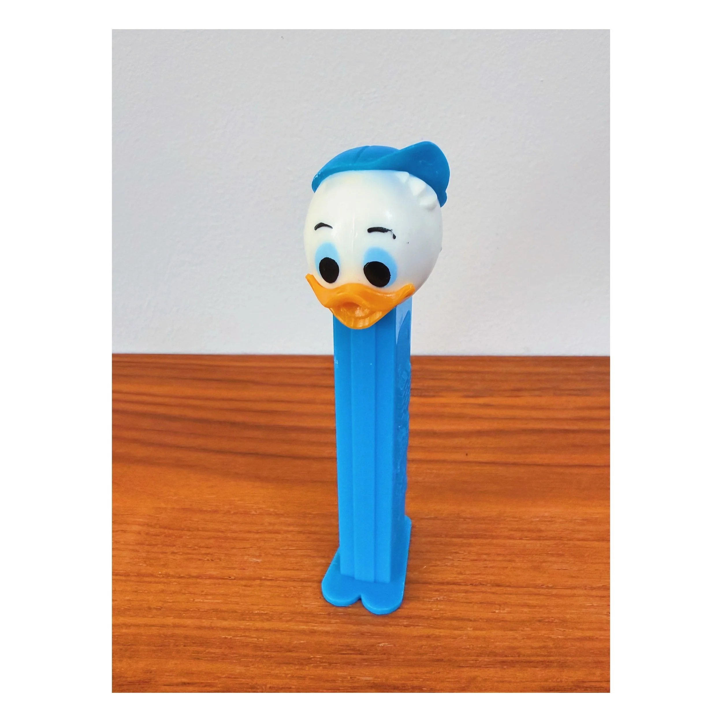 Eewie Dewey 🧢
.
.
#pez #pezdispenser #candy #dewey #disney