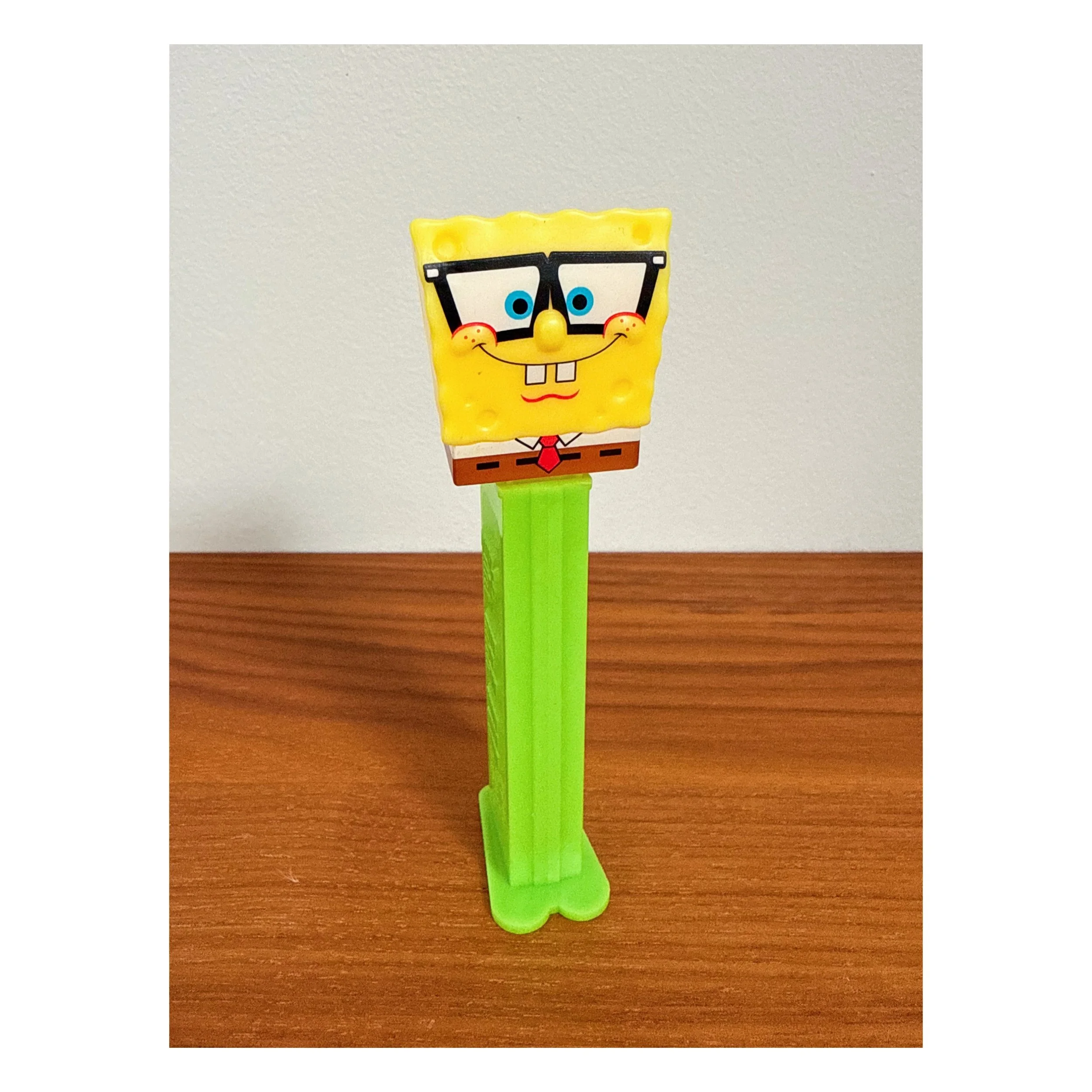 Spongebob Squareglasses 🤓
.
.
#pez #pezdispenser #candy #spongebob
