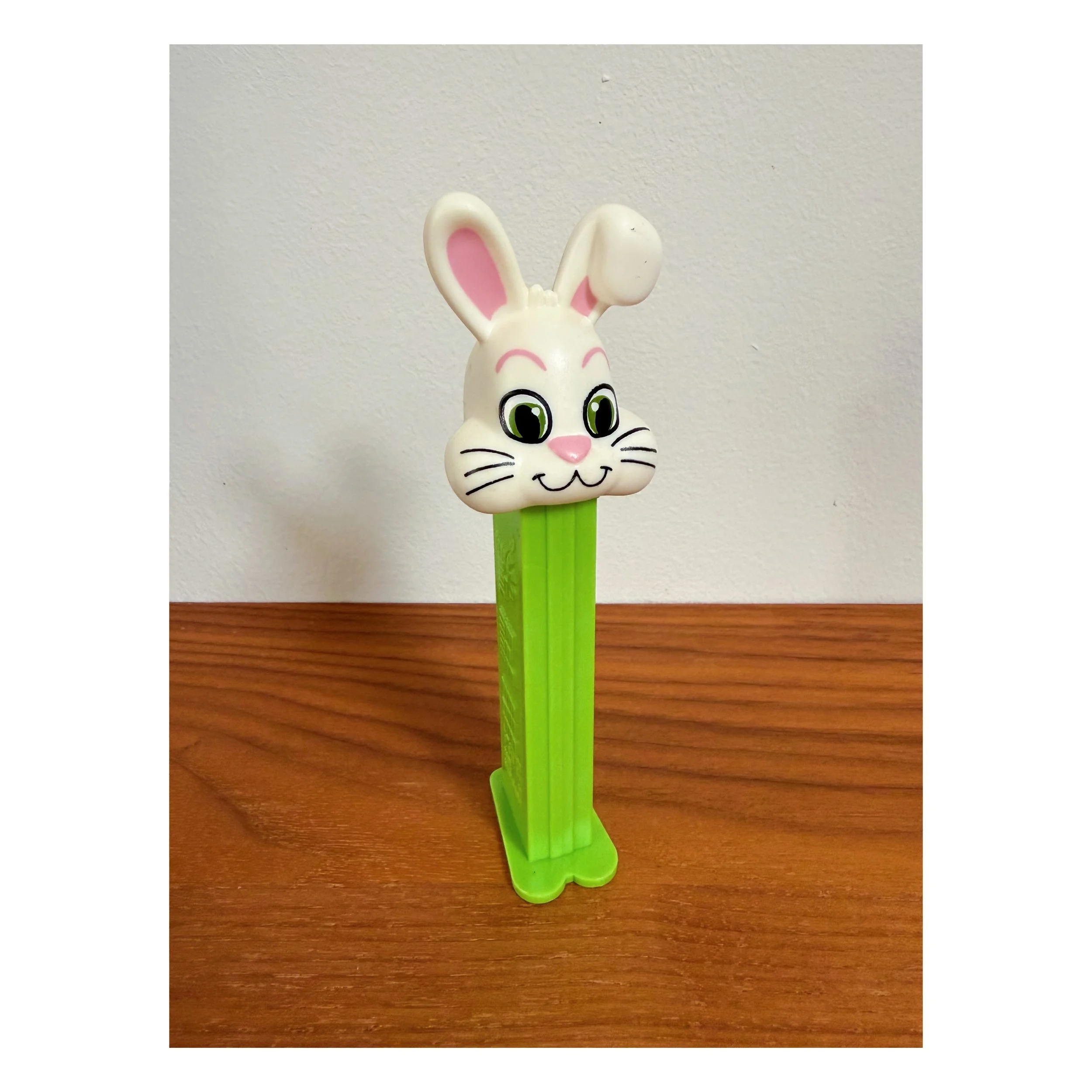 Hop to it 🐇
.
.
#pez #pezdispenser #candy #bunny