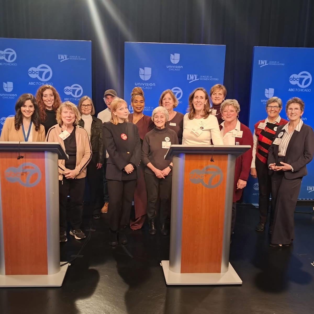 Round 2 of Senate Primary forums - this time the Republican Primary candidates - last night with our amazing partners at @abc7chicago, @unichicago, and @lwvofil! 

Watch the forum on ABC7 tomorrow (2/13) at 10:30 pm or stream any time at abc7chicago.