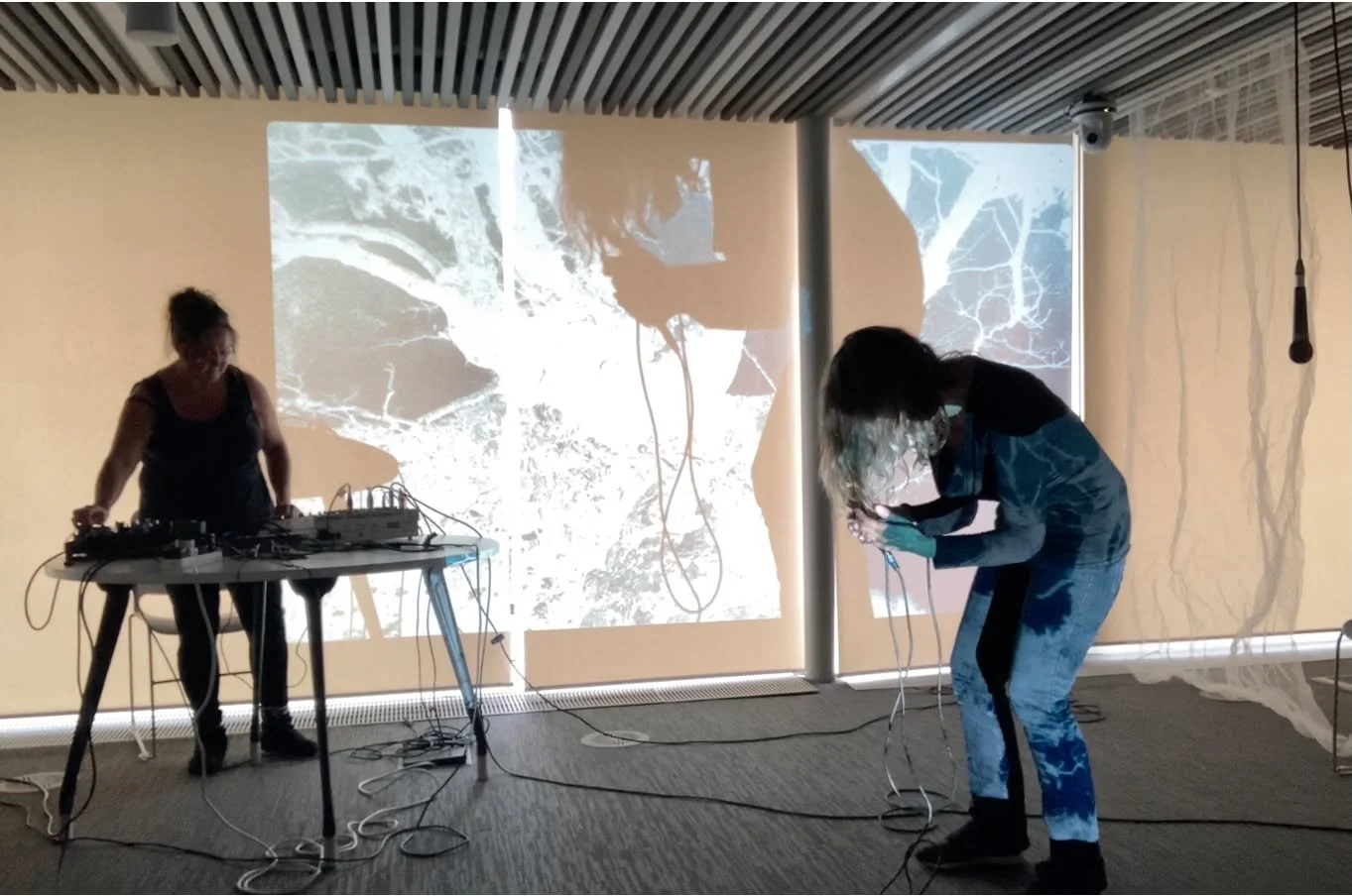 A powerful Troubling performance session with Locksbrook and Gerry and Ghosts in the Machine

Soon to be performed with @hatch_somerset during the November Journeys exhibition

#experimental #performanceart #locksbrookcampus @mafabathspa @bathspauni
