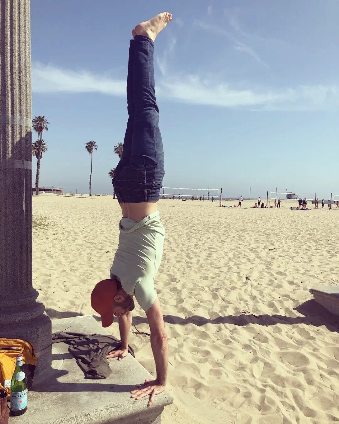 It's a handstand-y day in Santa Monica 🤸&zwj;♂️