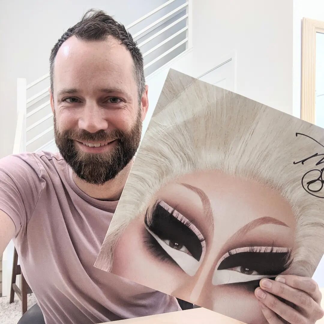 This is so coooool! Congrats on this amazing double album @trixiemattel @ashgordon__ @tomascostanza @peg_records and thank you @ryanaceto!!! #theblondeandpinkalbums 💛💖