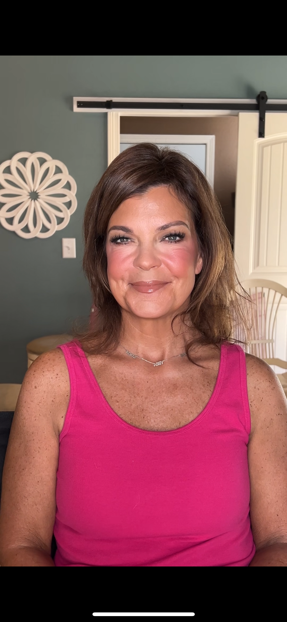 hot mom at camera.PNG