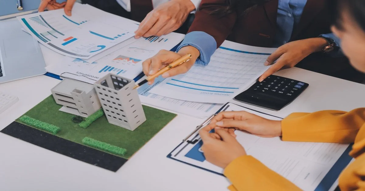 business-people-working-on-a-built-to-rent-project