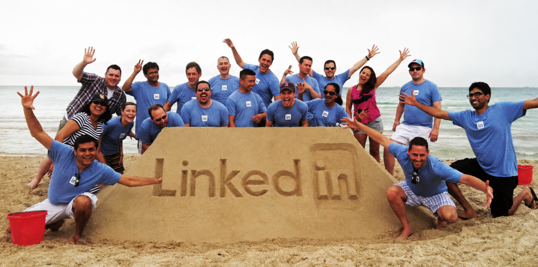 A sand sculpture clinic for a group from Linked-In.