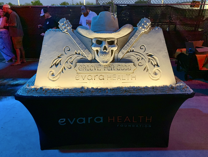 Made of an Evara Health fundraising event that features live music.