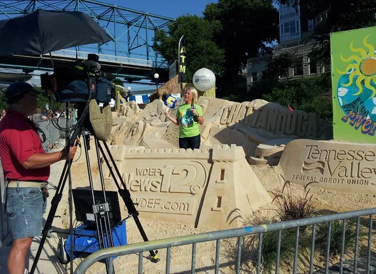 We created a news caster's desk for the RiverDays Music Festival in Chattanooga, TN.