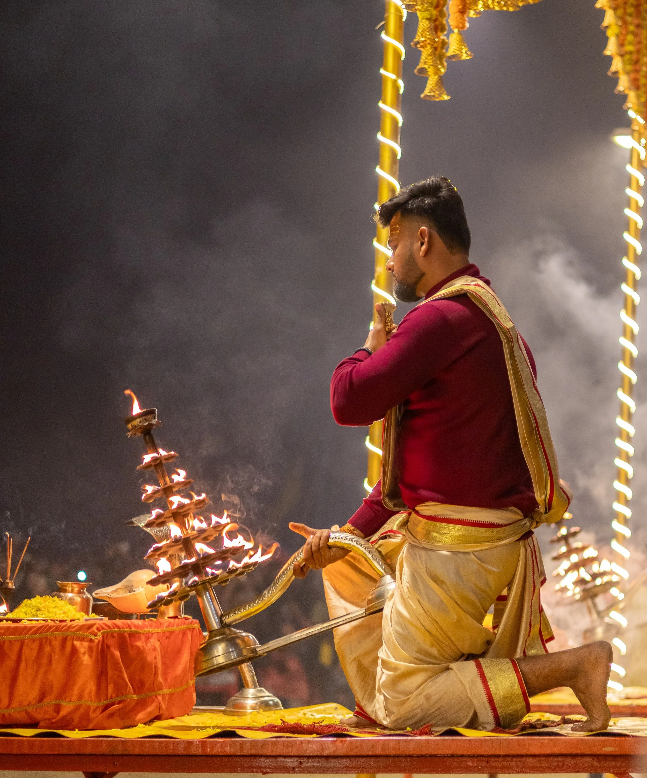 Varanasi Ganga Aarti -2.jpg