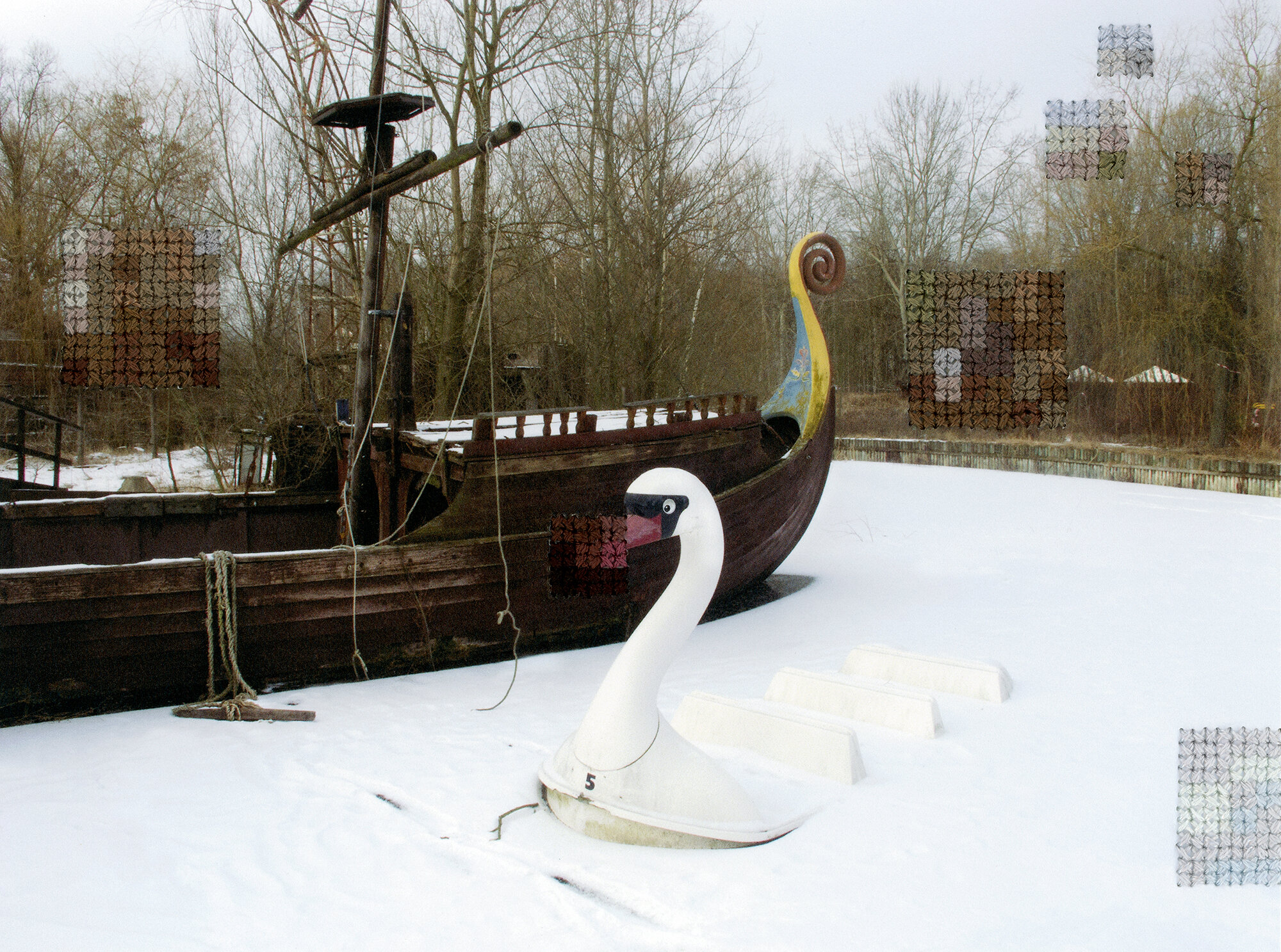 Swan, Spree Park, Abandoned DDR Amusement Park